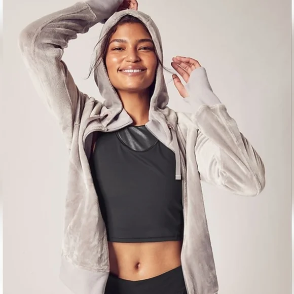 Athleta Triumph Hoodie In Double Cozy Karma in Norwegian Grey - Picture 4 of 16